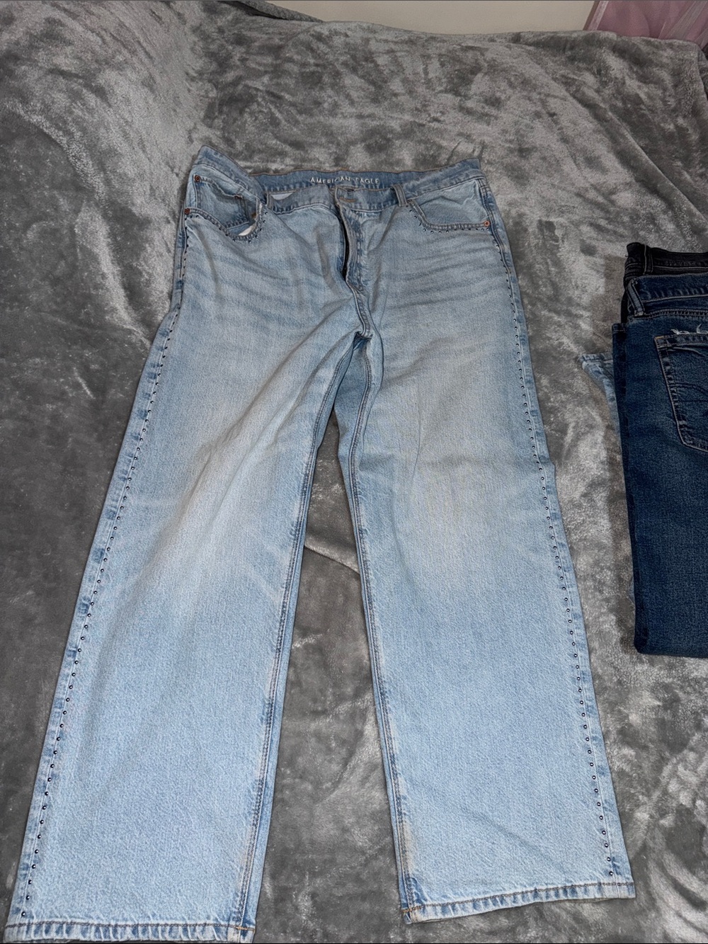 American Eagle Outfitters Light Wash Straight Jeans - Pale Blue